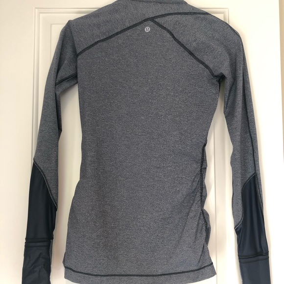 Pretty Much new Lululemon Running Top size 4 - Picture 2 of 3